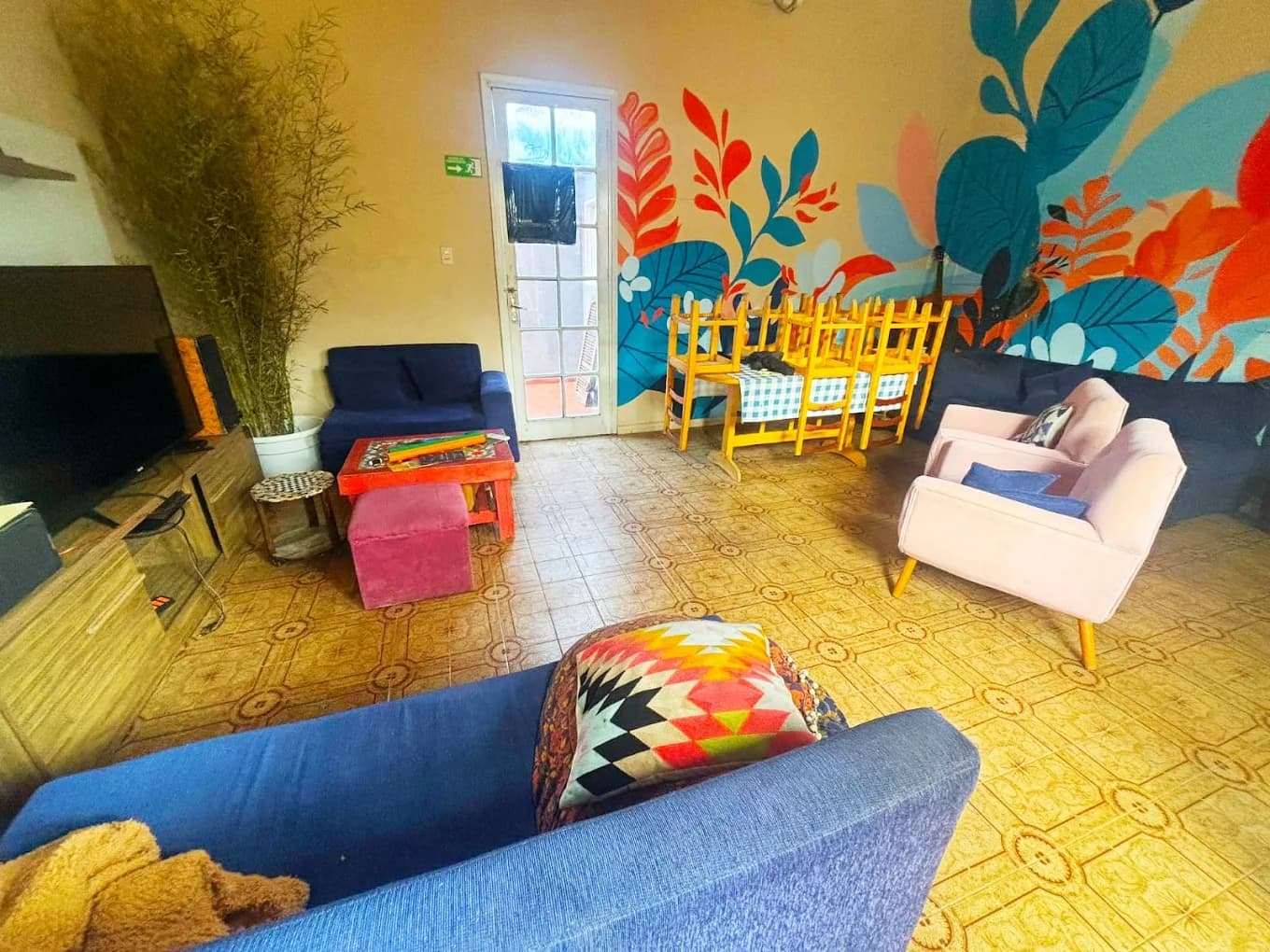 Mandioca Hostel common area